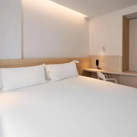 Centro 3* لقنت